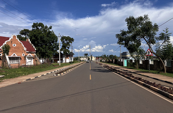 盧旺達胡也66公里公路項目 (4).jpg